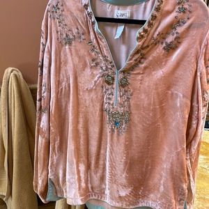 Designer Tracy Porter pink crushed velvet & embroidered tunic. Really pretty!